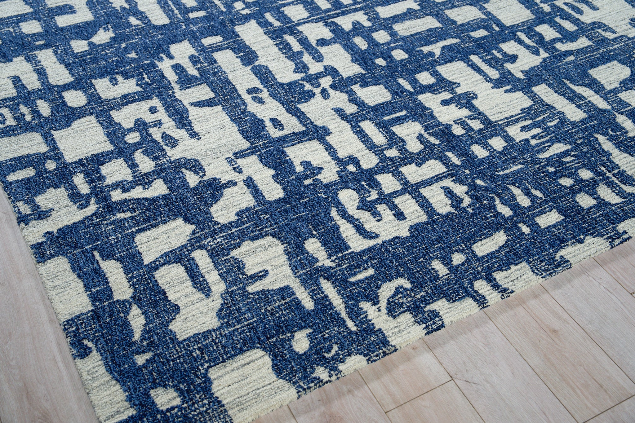 Aspen Navy/Natural Gray New Zealand Wool hand-tufted Area Rug