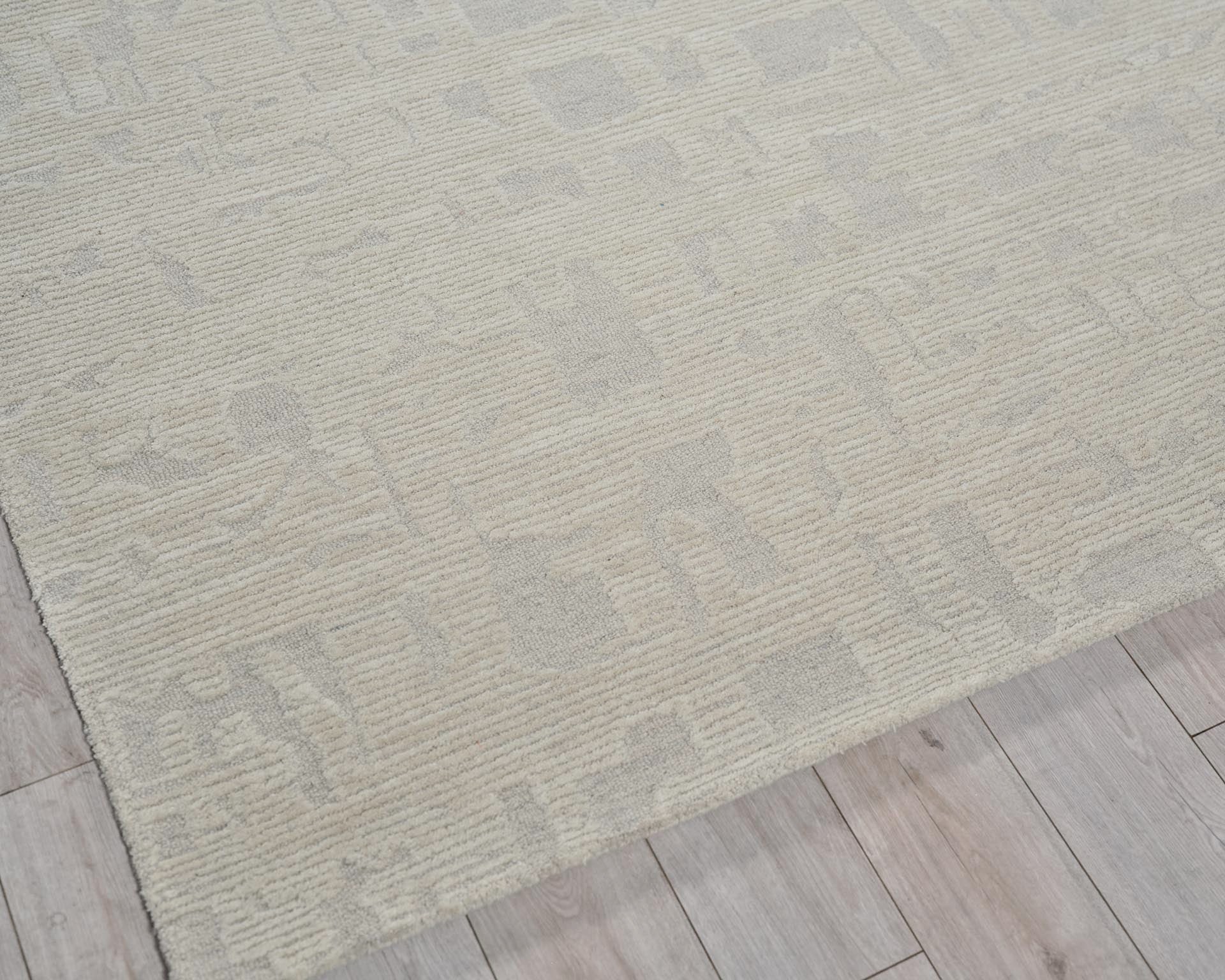 Aspen Silver/Ivory New Zealand Wool hand-tufted Area Rug